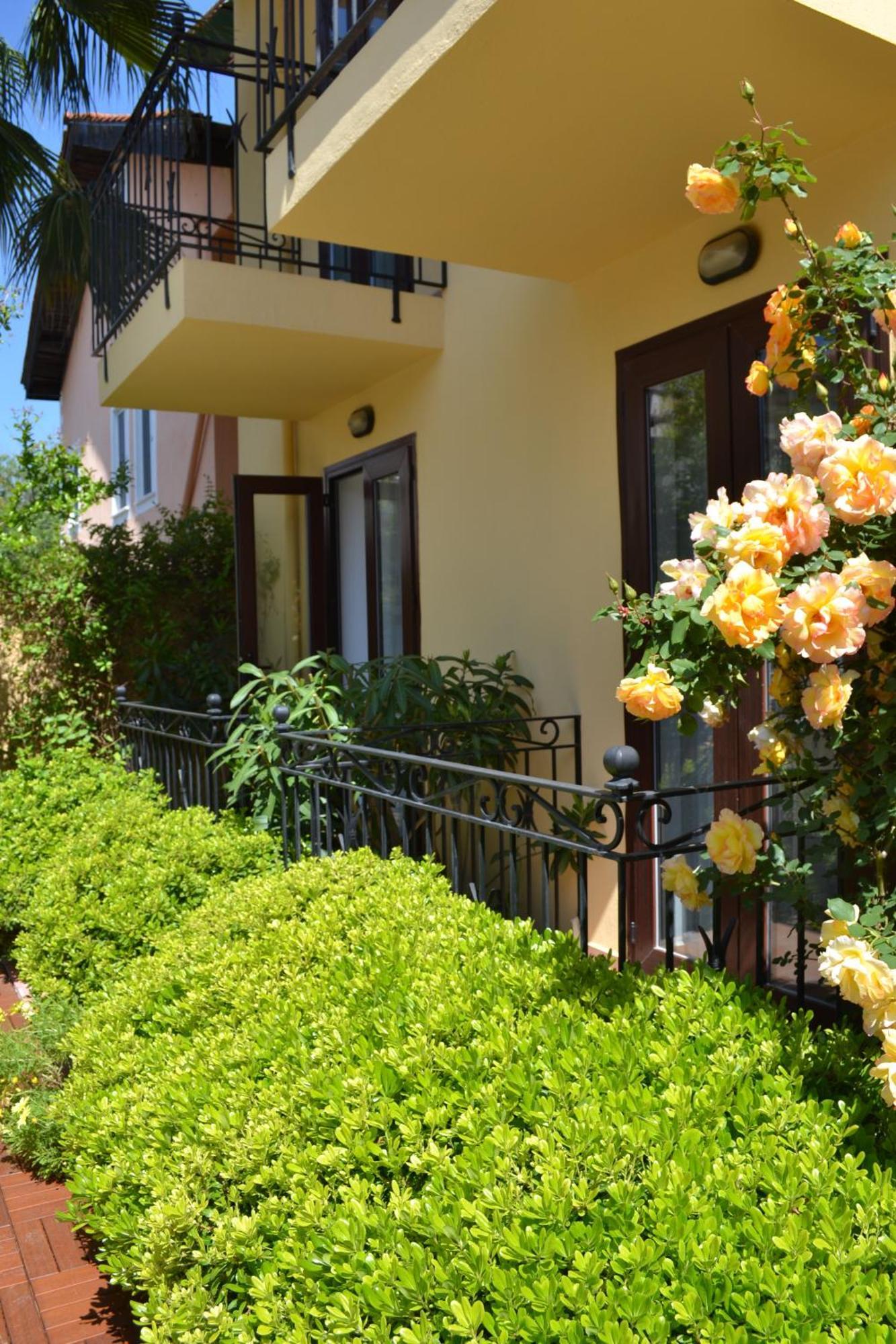 Villa Danlin Hotel Гёчек Экстерьер фото