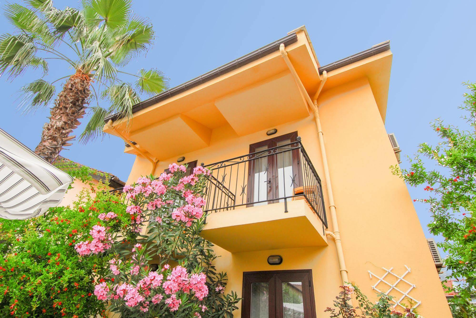 Villa Danlin Hotel Гёчек Экстерьер фото